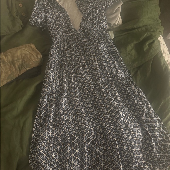 English Factory Gray and White Tiered Midi Sundress - Picture 5 of 6